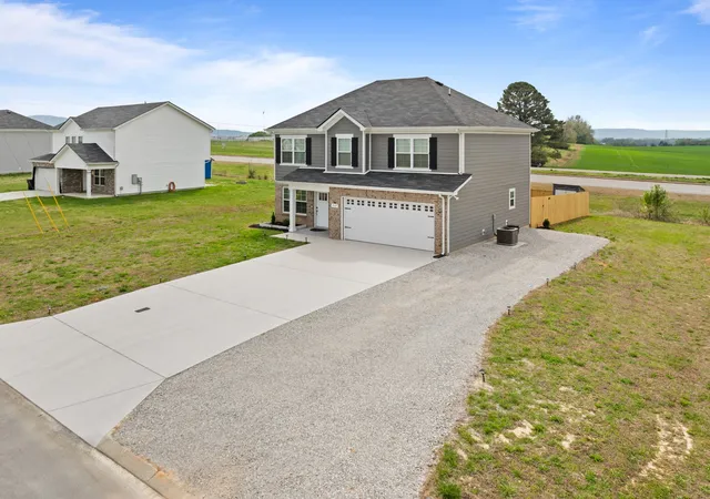 Homes for sale in Decherd, TN | 537 Mimosa Dr, Decherd, TN 37324 | MLS# 3163965