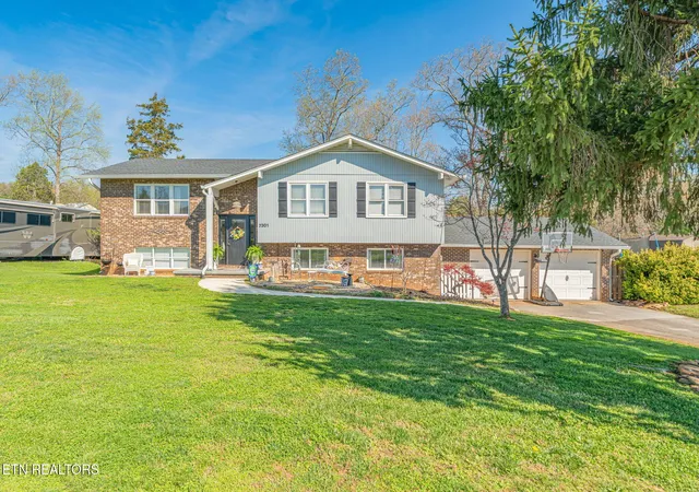 1st image of 7301 Dunsten Dr, Knoxville, TN 37931 | MLS# 3205667