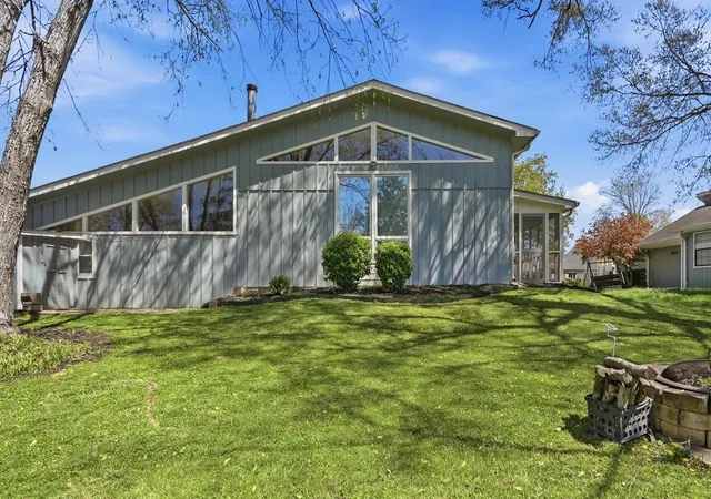 Photo 2 of Single family home for sale at 1278 Village Green Dr, Hixson, TN 37343 | MLS# 3159897 | Listing updated on 2026-05-18