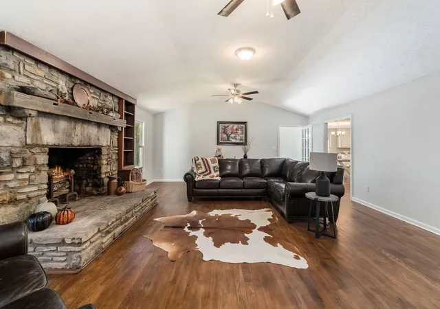 3rd image of 584 Lancaster Hwy, Lancaster, TN 38569 | MLS# 3163584