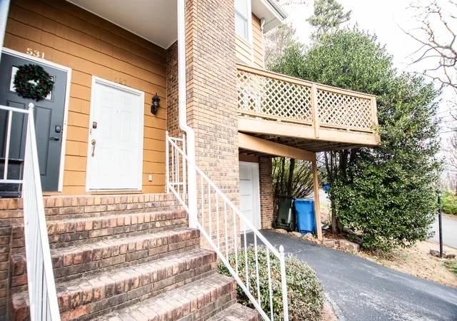 Homes for sale in Chattanooga, TN | 527 Winterview Lane, Chattanooga, TN 37409 | MLS# 3159913