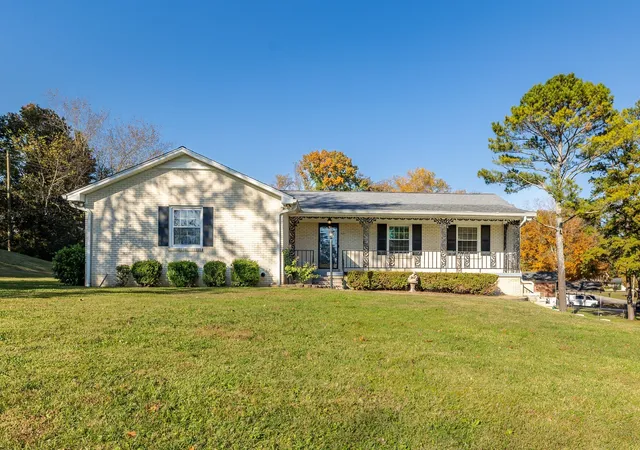 Homes for sale in Columbia, TN | 221 Jackson Heights Rd, Columbia, TN 38401 | MLS# 3160027