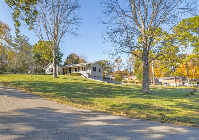 Homes for sale in Columbia, TN | 221 Jackson Heights Rd, Columbia, TN 38401 | MLS# 3160027