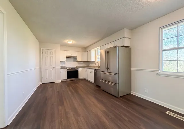 Photo 3 of Single family home for sale at 5148 Roxborough Dr, Hermitage, TN 37076 | MLS# 3160047 | Listing updated on 2026-09-03