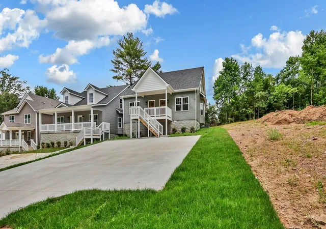 Photo 3 of Single family home for sale at 60 East Frk Dr #AB, Clarksville, TN 37042 | MLS# 3160146 | Listing updated on 2026-09-03