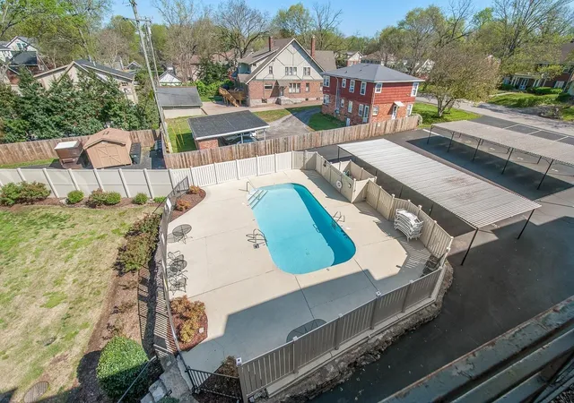 Photo 3 of Condo for sale at 4200 W End Ave #402, Nashville, TN 37205 | MLS# 3160174 | Listing updated on 2026-09-18