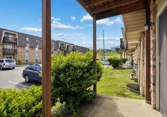 Homes for sale in Nashville, TN | 370 Wallace Rd, Nashville, TN 37211 | Houzeo