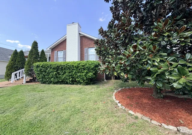 Homes for sale in Antioch, TN | 4445 Winton Dr, Antioch, TN 37013 | MLS# 3164193