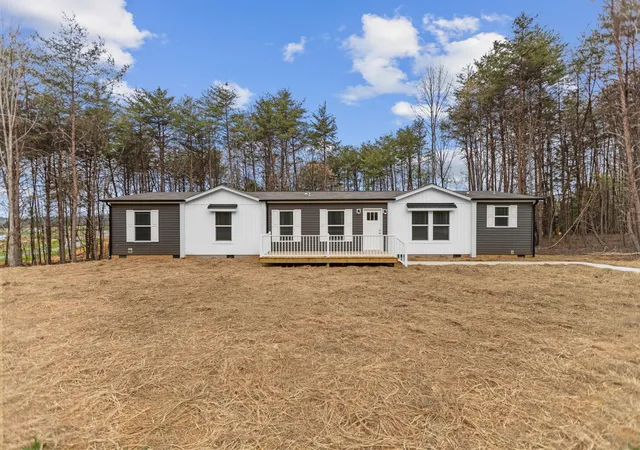 Homes for sale in Etowah, TN | 569 County Road 784a, Etowah, TN 37331 | MLS# 3223336