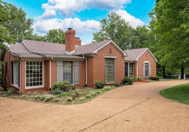 Single family home for sale at 1037 Rolling Flds Cir, Columbia, TN 38401 | MLS# 3163591