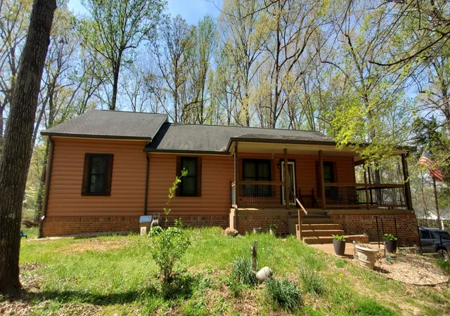 Homes for sale in Chapmansboro, TN | 1109 Ellis Ct, Chapmansboro, TN 37035 | MLS# 3164264
