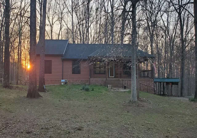 Homes for sale in Chapmansboro, TN | 1109 Ellis Ct, Chapmansboro, TN 37035 | MLS# 3164264
