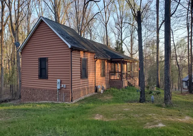 Homes for sale in Chapmansboro, TN | 1109 Ellis Ct, Chapmansboro, TN 37035 | MLS# 3164264