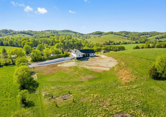 Homes for sale in Shelbyville, TN | 0 Thompson Creek Rd, Shelbyville, TN 37160 | MLS# 3163956