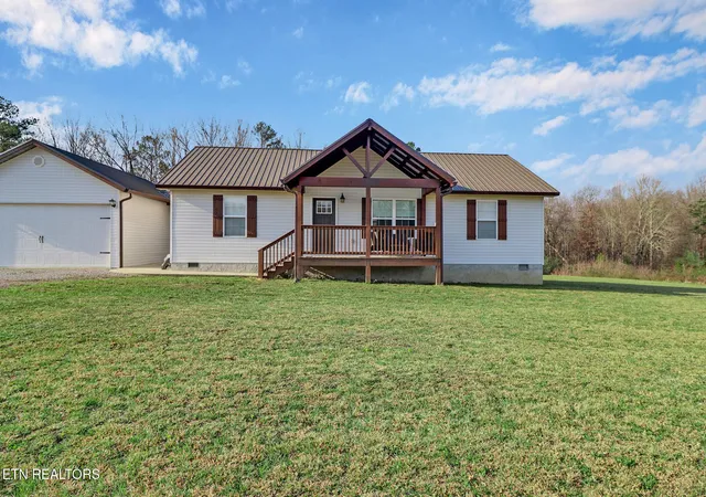 2nd image of 324 Fitzgerald Lane, Jamestown, TN 38556 | MLS# 3163675