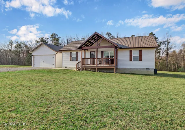 3rd image of 324 Fitzgerald Lane, Jamestown, TN 38556 | MLS# 3163675