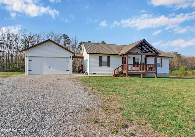 4th image of 324 Fitzgerald Lane, Jamestown, TN 38556 | MLS# 3163675