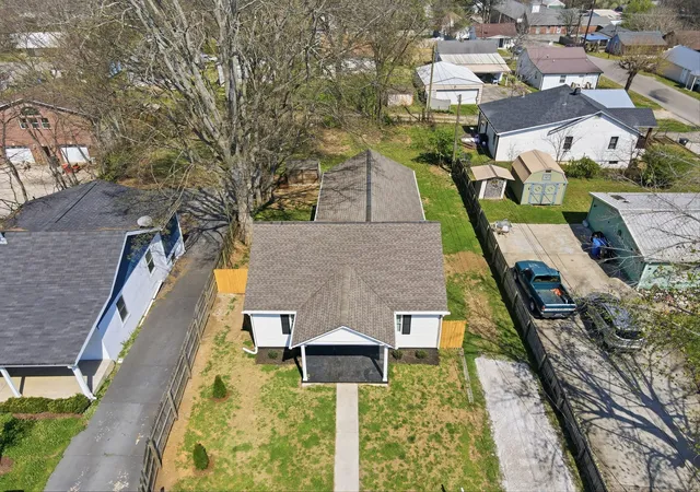 Homes for sale in Columbia, TN | 319 E 17th St, Columbia, TN 38401 | MLS# 3164400