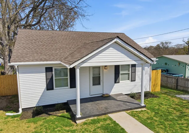 Homes for sale in Columbia, TN | 319 E 17Th St, Columbia, TN 38401 | MLS# 3164400