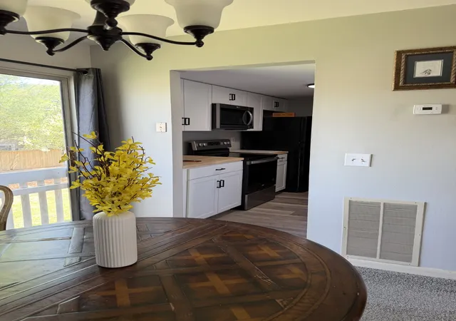 Listing Photo 2 - Condo for sale in building located at 1807 Granville Rd, Franklin, TN 37064 - Unit #