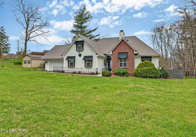Photo 3 of Single family home for sale at 9521 Cherokee Trl, Crossville, TN 38572 | MLS# 3163774 | Listing updated on 2026-09-21