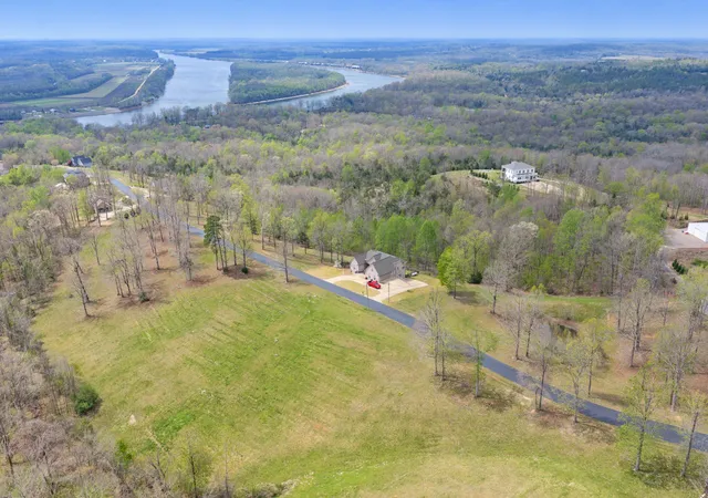 Homes for sale in Bath Springs, TN | 272 Rivers Edge Dr, Bath Springs, TN 38311 | MLS# 3168310