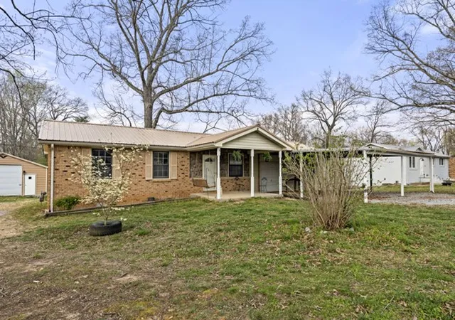Homes for sale in Bon Aqua, TN | 10160 W Oak Dr, Bon Aqua, TN 37025 | MLS# 3163937