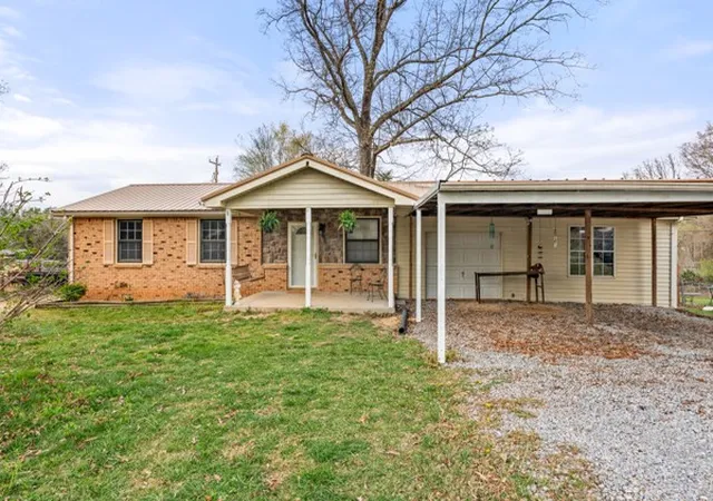 Homes for sale in Bon Aqua, TN | 10160 W Oak Dr, Bon Aqua, TN 37025 | MLS# 3163937