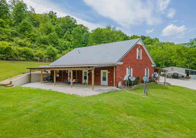 Photo 2 of Single family home for sale at 14035 Campbellsville Rd, Lynnville, TN 38472 | MLS# 3163903 | Listing updated on 2026-05-13