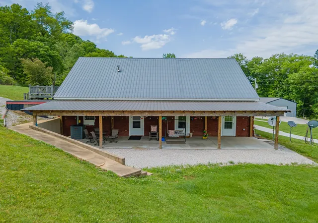 Photo 3 of Single family home for sale at 14035 Campbellsville Rd, Lynnville, TN 38472 | MLS# 3163903 | Listing updated on 2026-05-13