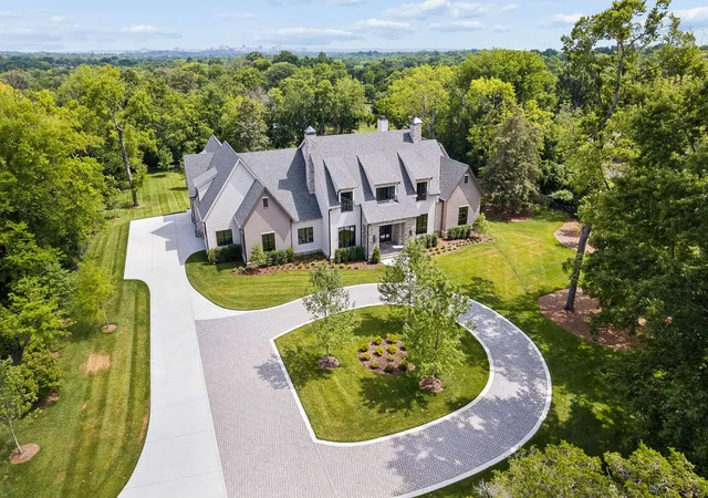 2nd image of 1114 Tyne Blvd, Nashville, TN 37220 | MLS# 3170001