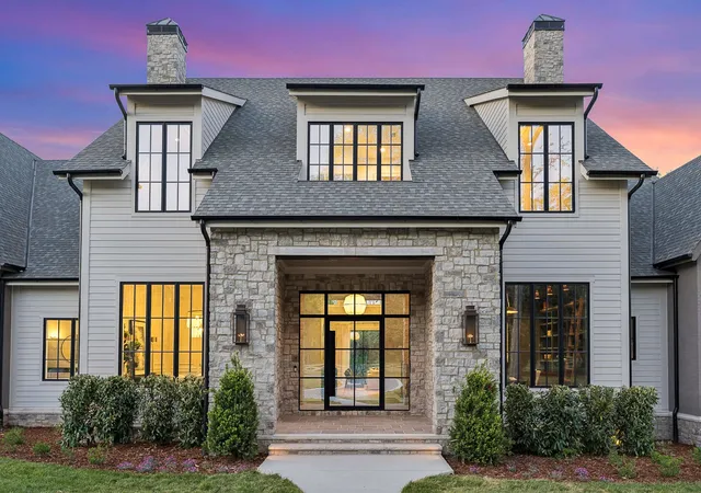 Photo 3 of Mansion for sale at 1114 Tyne Blvd, Nashville, TN 37220 | MLS# 3170001 | Listing updated on 2026-10-03
