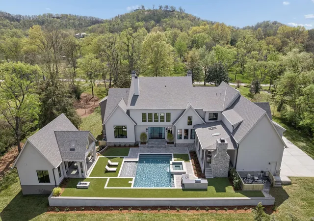 3rd image of 1114 Tyne Blvd, Nashville, TN 37220 | MLS# 3170001