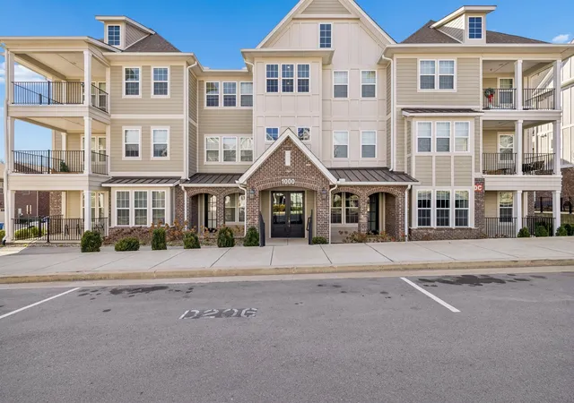 4th image of 1000 Vintage Grn Ln, Franklin, TN 37064