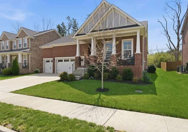 Photo 3 of Single family home for sale at 1637 Alayna Dr, Nashville, TN 37221 | MLS# 3244686 | Listing updated on 2026-08-28
