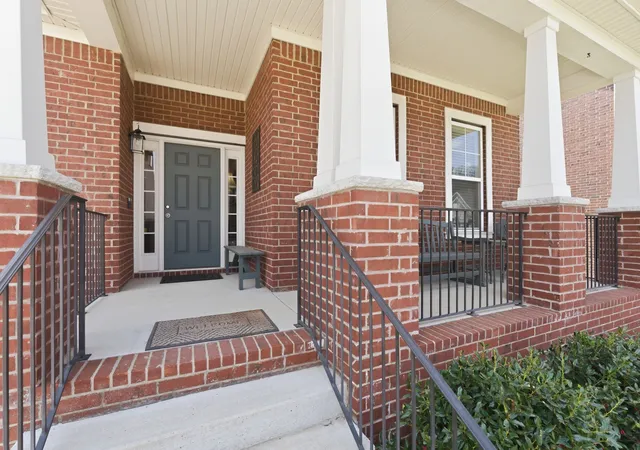 Photo 3 of Single family home for sale at 1637 Alayna Dr, Nashville, TN 37221 | MLS# 3244686 | Listing updated on 2026-08-28