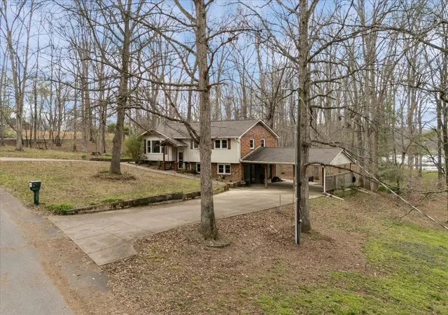 Homes for sale in Tennessee Ridge, TN | 105 Clearwater Dr, Tennessee Ridge, TN 37178 | MLS# 3165043