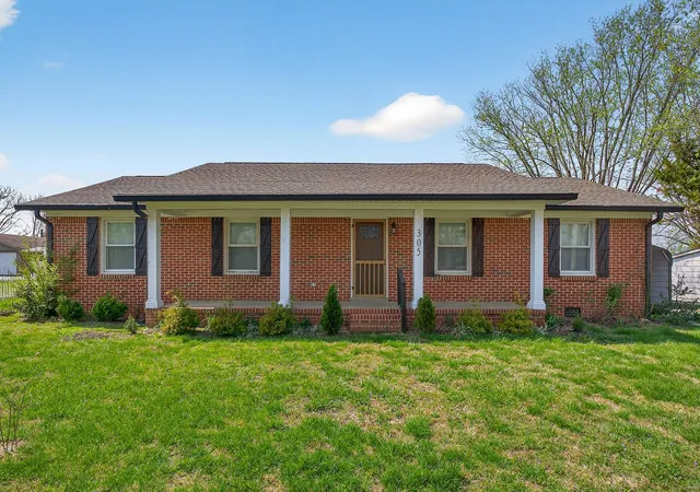 1st image of 305 Cascade Ave, Mc Minnville, TN 37110 | MLS# 3164190