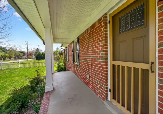 5th image of 305 Cascade Ave, Mc Minnville, TN 37110 | MLS# 3164190