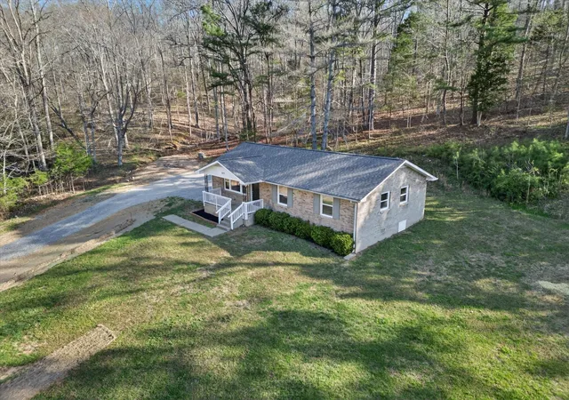 Photo 3 of Single family home for sale at 5075 Logan Rd, Cunningham, TN 37052 | MLS# 3165047 | Listing updated on 2026-07-30