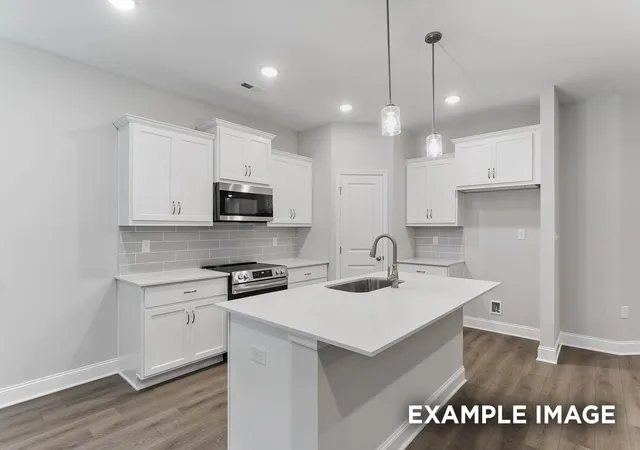 Photo 2 of Sale Pending at 7 Aurora Cir, Fayetteville, TN 37334 | MLS# 3164436 | Listing updated on 2026-09-12