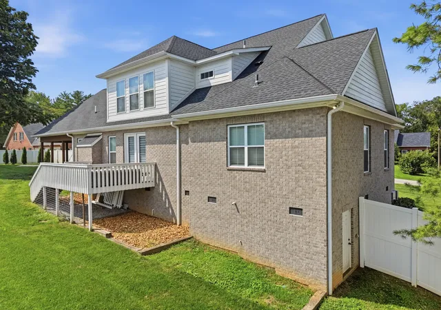 Photo 4 of Single family home for sale at 2109 Boxwood Cir, Cookeville, TN 38506 | MLS# 3187080 | Listing updated on 2026-08-14