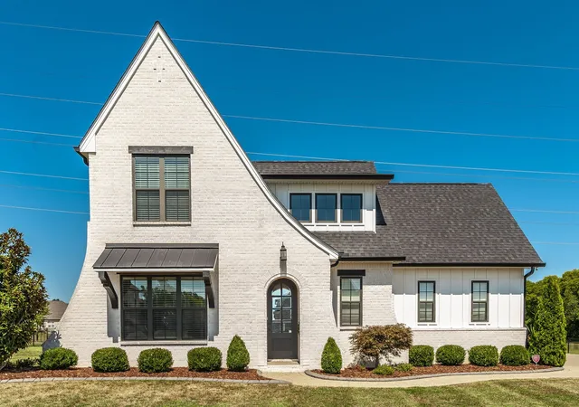 1st image of 977 Westbrook Dr, Gallatin, TN 37066 | MLS# 3164481