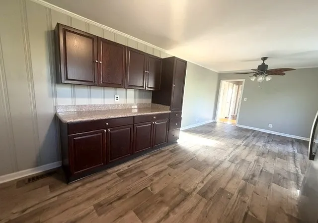 Photo 2 of Single family home for sale at 204 Yorktown Rd, Clarksville, TN 37042 | MLS# 3164488 | Listing updated on 2026-09-26