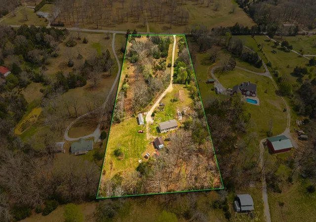 Photo 2 of Manufactured home for sale at 2491 Fred White Rd, Columbia, TN 38401 | MLS# 3164628 | Listing updated on 2026-05-18