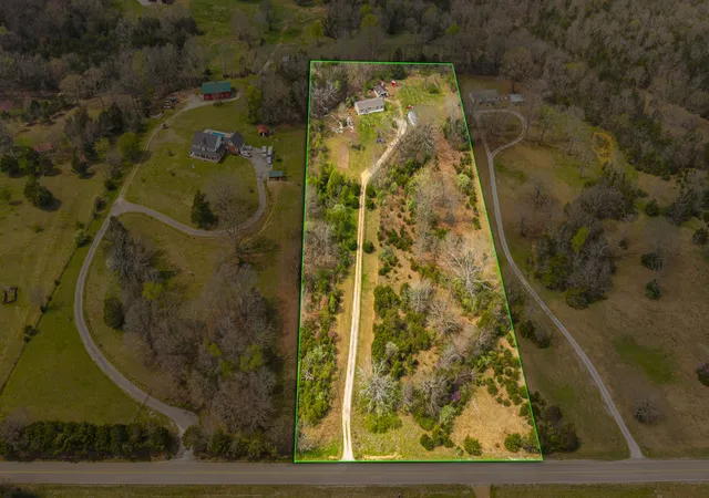 Photo 2 of Manufactured home for sale at 2491 Fred White Rd, Columbia, TN 38401 | MLS# 3164628 | Listing updated on 2026-05-18