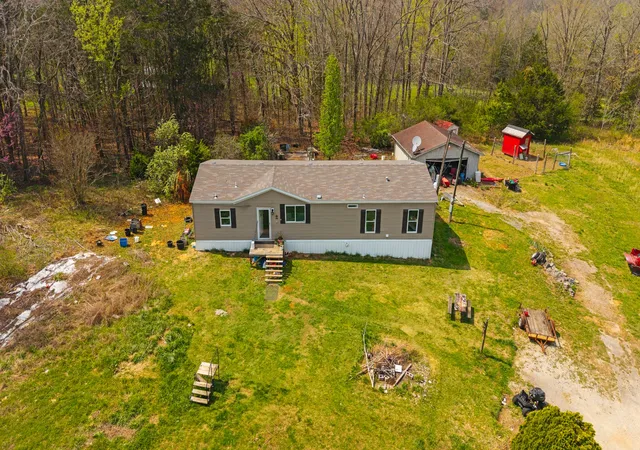 Photo 3 of Manufactured home for sale at 2491 Fred White Rd, Columbia, TN 38401 | MLS# 3164628 | Listing updated on 2026-05-18