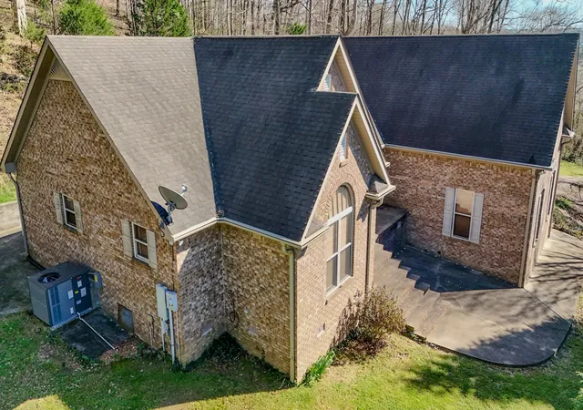 Photo 3 of Single family home for sale at 410 Britton Holw Rd, Pulaski, TN 38478 | MLS# 3164700 | Listing updated on 2026-09-03
