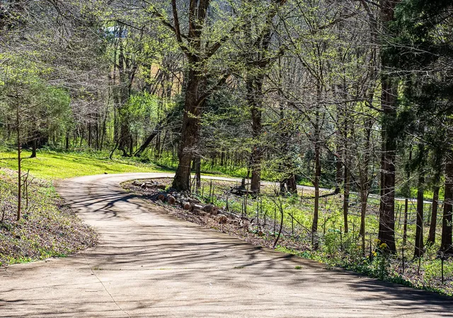 Photo 4 of Single family home for sale at 410 Britton Holw Rd, Pulaski, TN 38478 | MLS# 3164700 | Listing updated on 2026-09-03