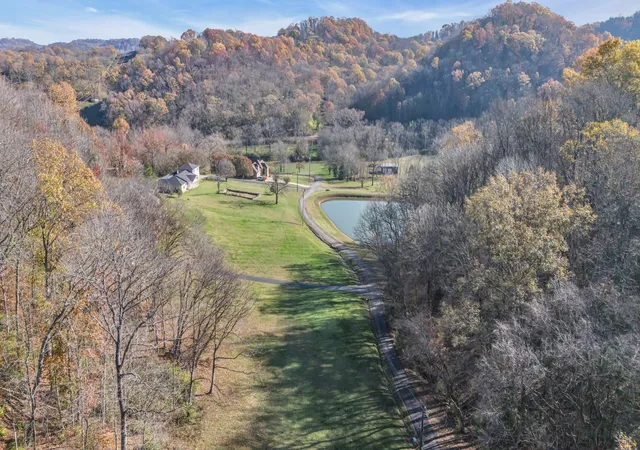 2nd image of 7522 River Road Pike, Nashville, TN 37209 | MLS# 3164714